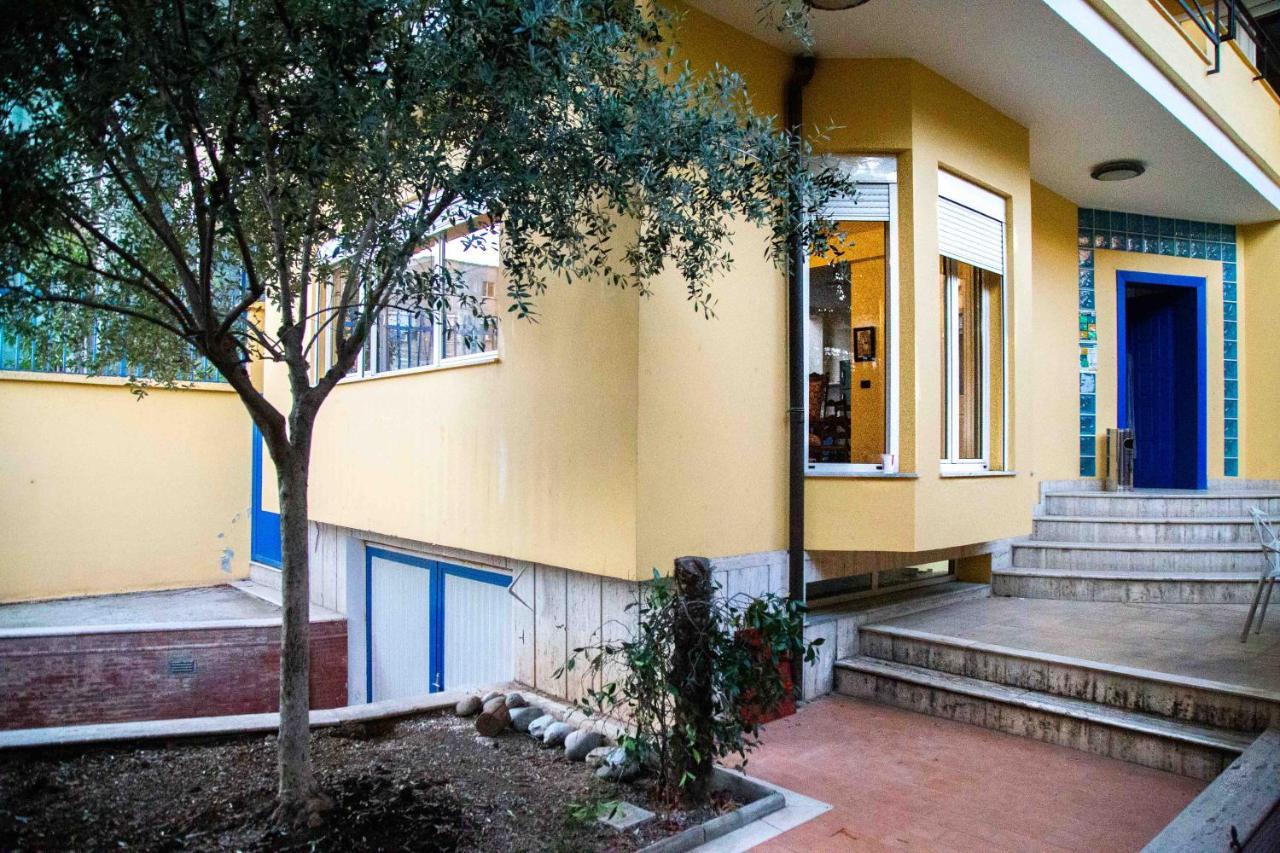 Blue Door Hostel Tirana Exteriér fotografie