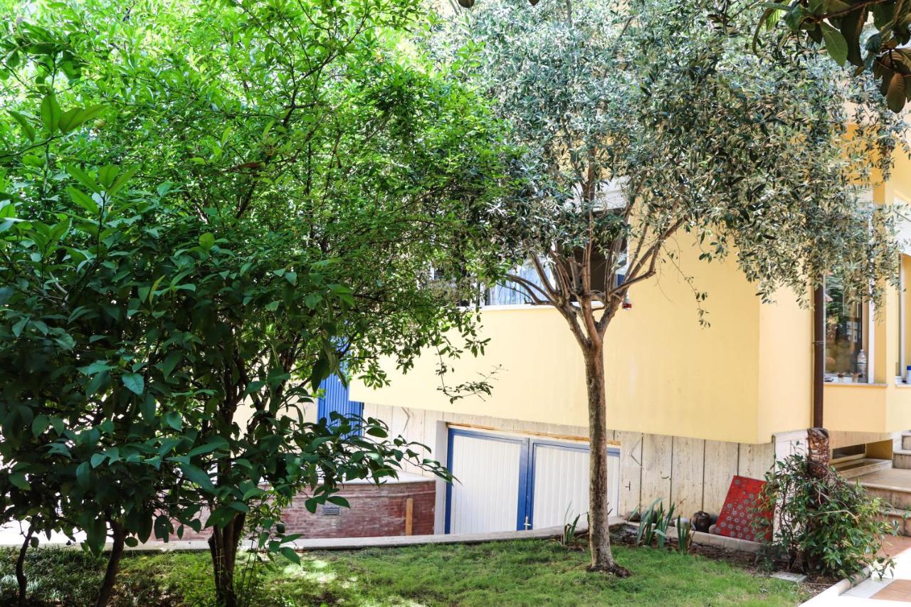 Blue Door Hostel Tirana Exteriér fotografie