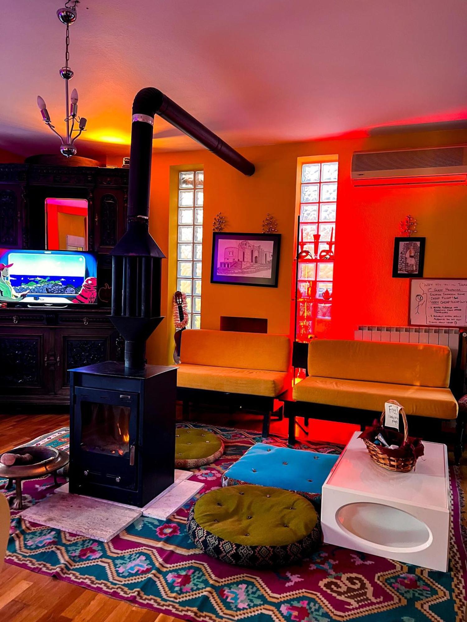 Blue Door Hostel Tirana Exteriér fotografie